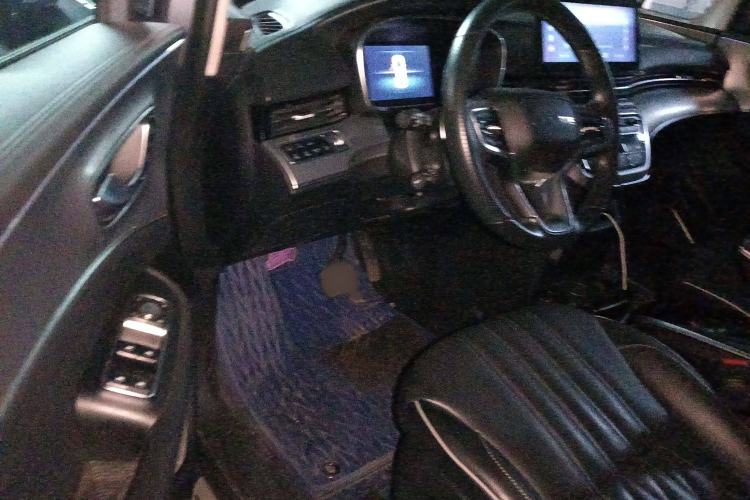 Used Roewe iMAX8 2022 400TGI Prestige Edition Interior 3