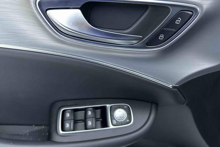 Used Roewe iMAX8 2022 Model 400TGI Exclusive Version for Key Accounts Interior 8