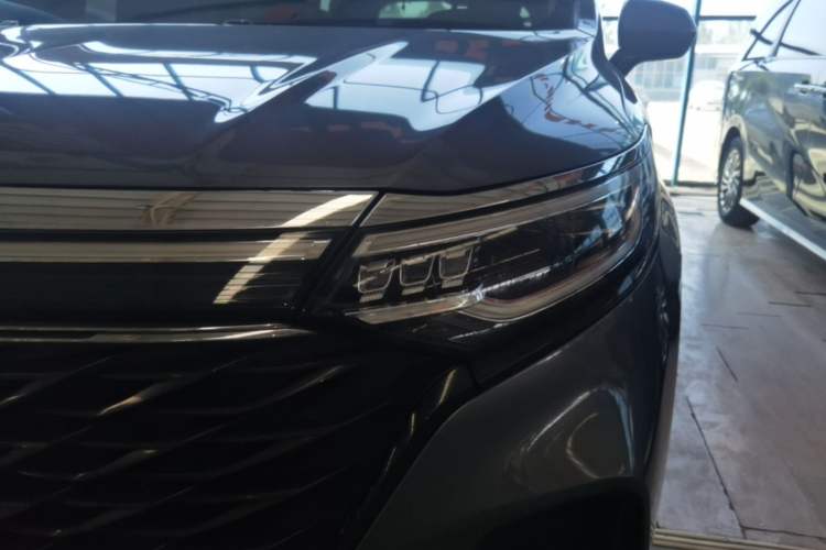 Used Roewe iMAX8 2022 Model 400TGI Exclusive Version for Key Accounts Left Front Headlight