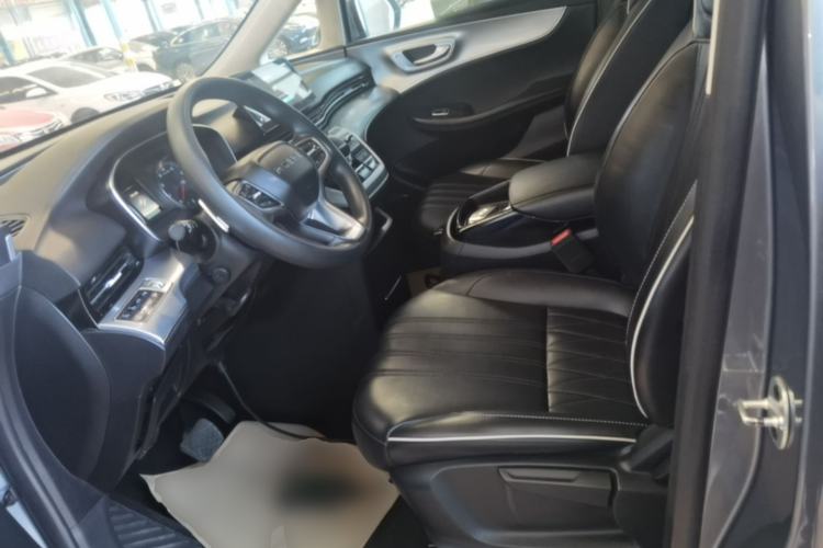 Used Roewe iMAX8 2022 Model 400TGI Exclusive Version for Key Accounts Left Front Seat
