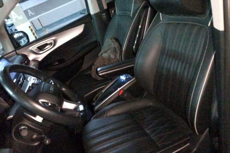 Used Roewe iMAX8 2022 400TGI Prestige Edition Left Front Seat