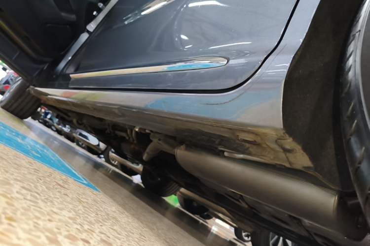 Used Roewe iMAX8 2022 400TGI Celebration Edition Left Side Sill