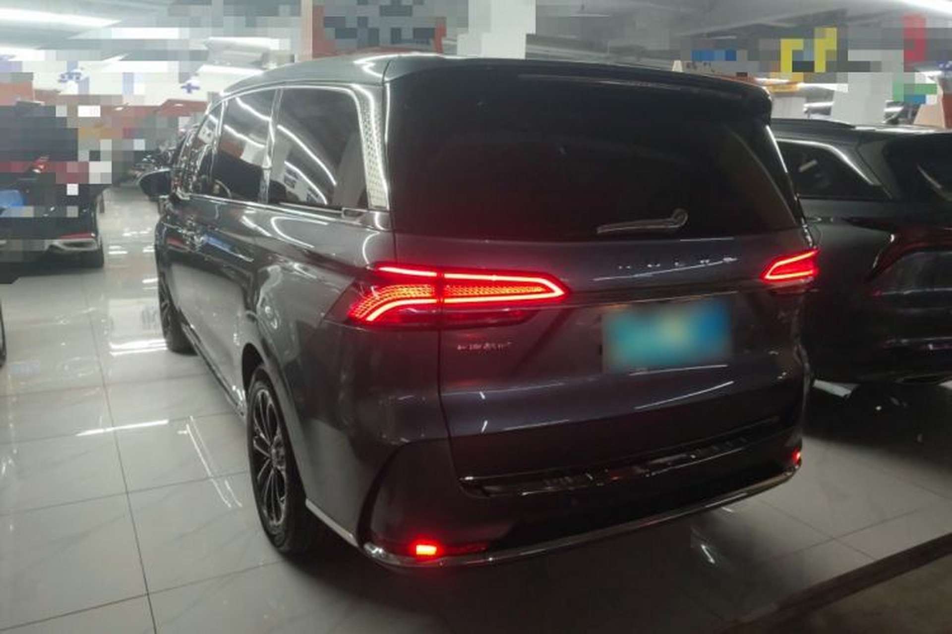Used Roewe iMAX8 2022 400TGI Celebration Edition Rear Left 45 Deg