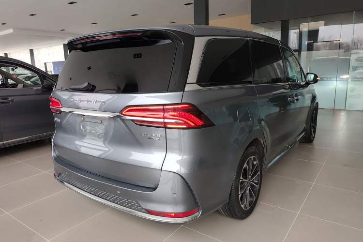 Used Roewe iMAX8  Rear Right 45 Deg