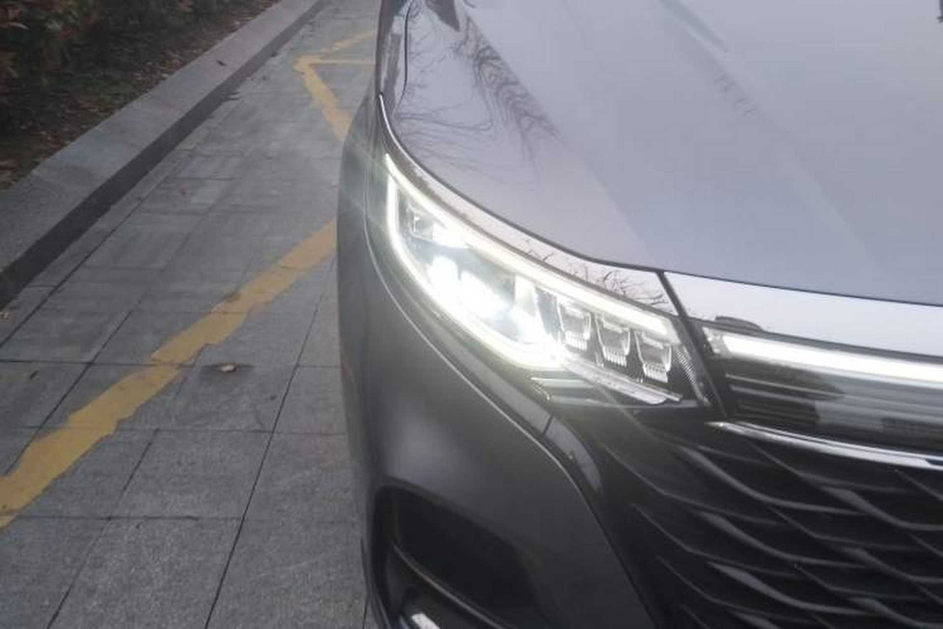 Used Roewe iMAX8 2022 400TGI Prestige Edition Right Front Headlight