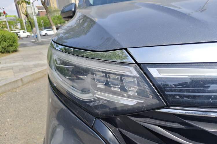 Used Roewe iMAX8 2022 400TGI Prestige Edition Right Front Headlight