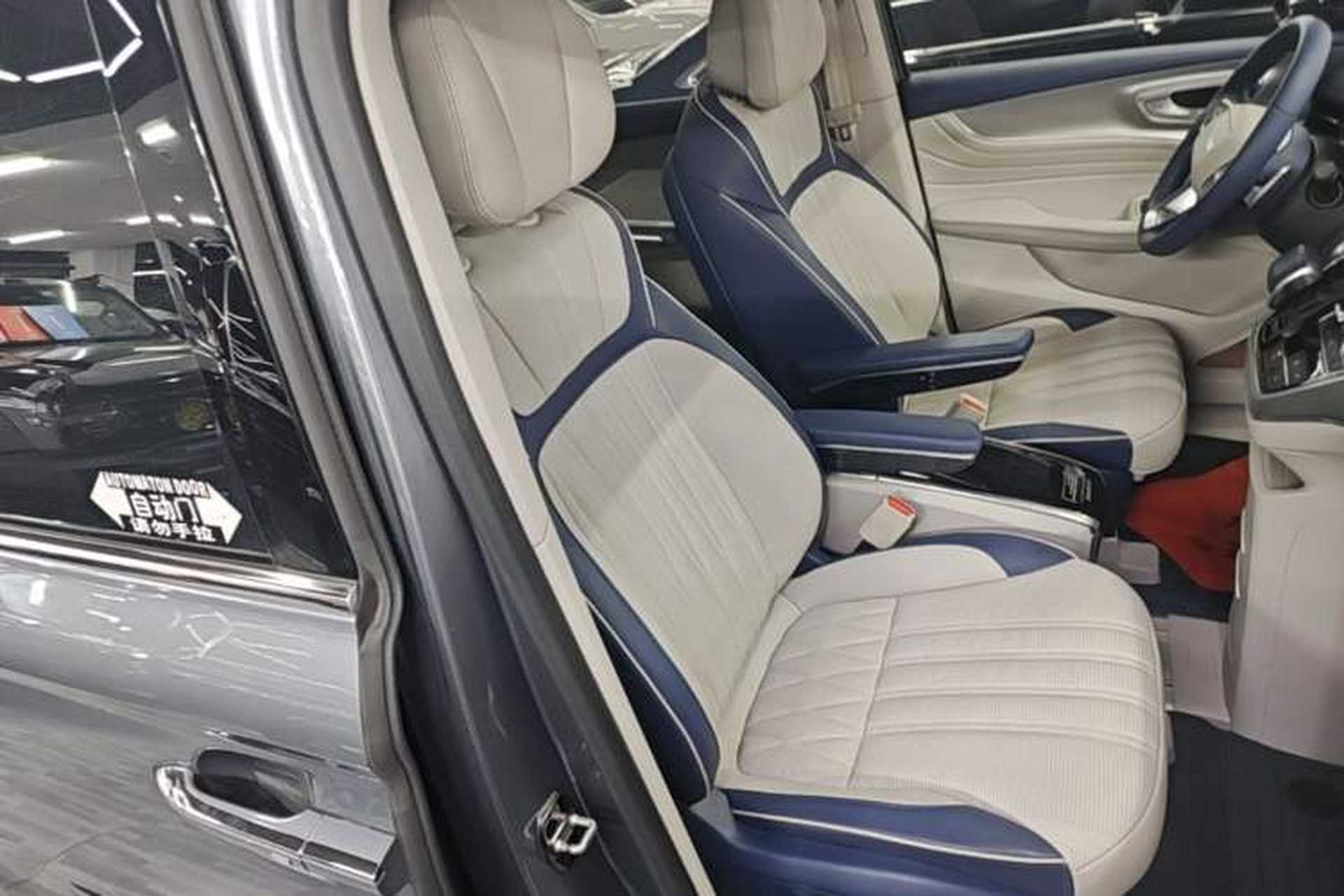 Used Roewe iMAX8 2022 400TGI Prestige Edition Right Front Seat