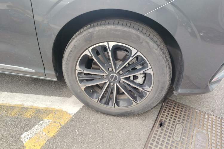 Used Roewe iMAX8 2022 400TGI Celebration Edition Right Front Wheel Hub