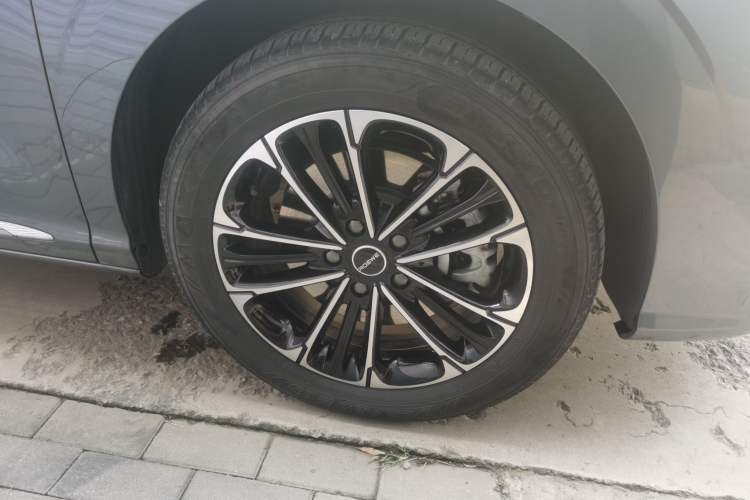 Used Roewe iMAX8 2022 400TGI Flagship Edition Right Front Wheel Hub