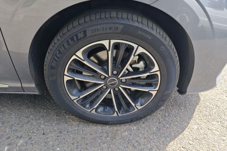Used Roewe iMAX8 2022 400TGI Prestige Edition Right Front Wheel Hub