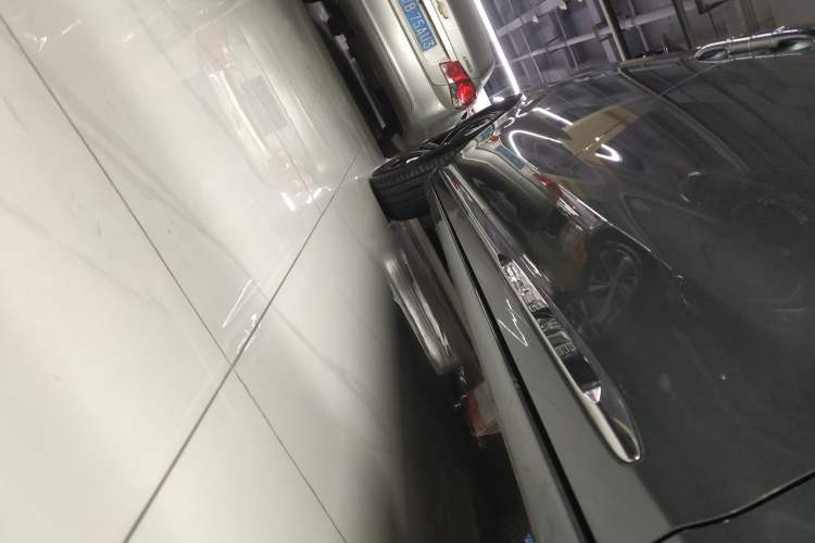 Used Roewe iMAX8 2022 400TGI Celebration Edition Right Side Sill