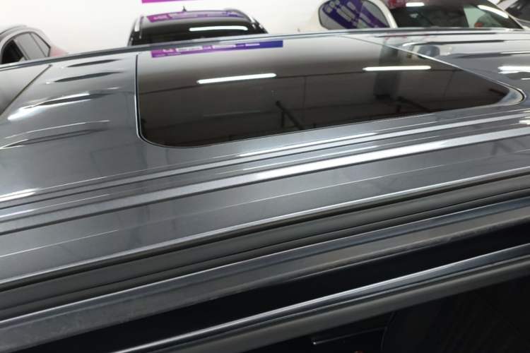 Used Roewe iMAX8 2022 400TGI Celebration Edition Roof
