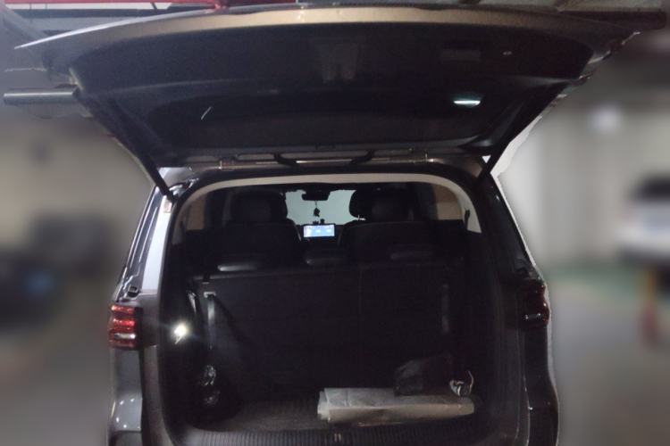 Used Roewe iMAX8 2022 400TGI Prestige Edition Trunk