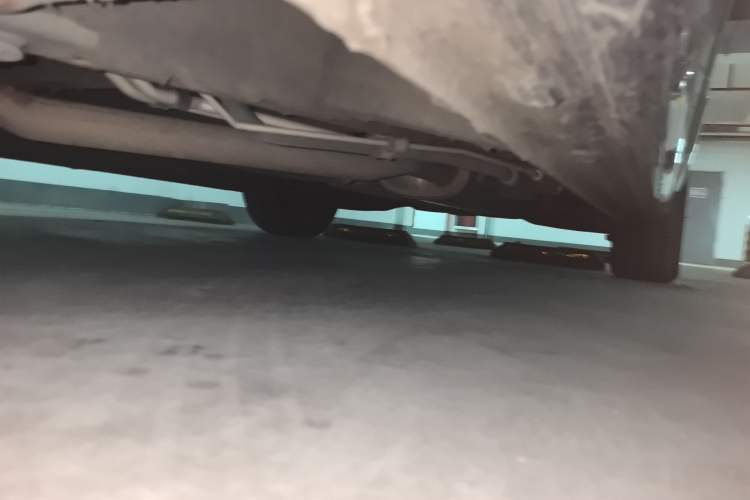 Used Roewe iMAX8 2022 400TGI Prestige Edition Chassis Front Left