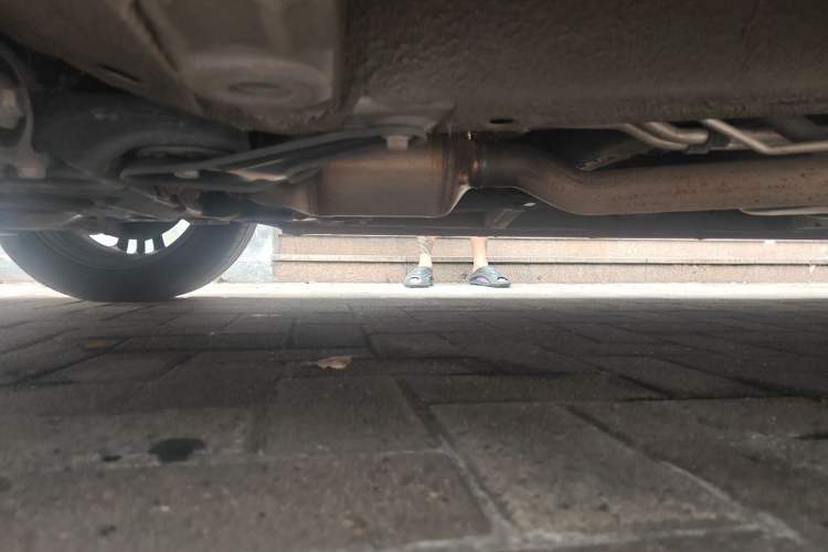 Used Roewe iMAX8 2022 400TGI Prestige Edition Chassis Front Left