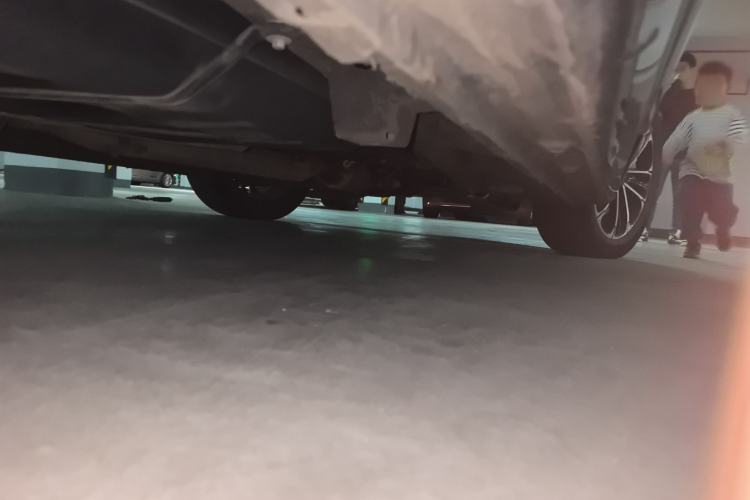 Used Roewe iMAX8 2022 400TGI Prestige Edition Chassis Rear Right