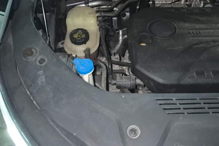Used Roewe iMAX8 2022 400TGI Prestige Edition Engine Bay Right