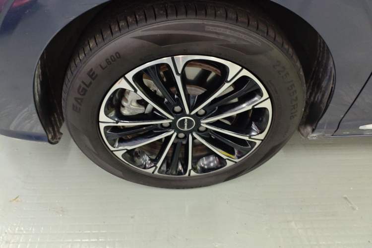 Used Roewe iMAX8 2022 400TGI Celebration Edition Left Front Wheel Hub