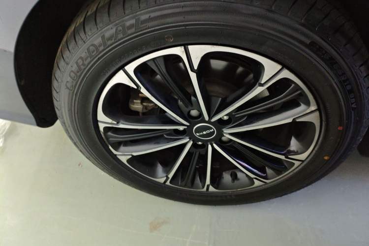 Used Roewe iMAX8 2022 400TGI Celebration Edition Right Rear Wheel Hub