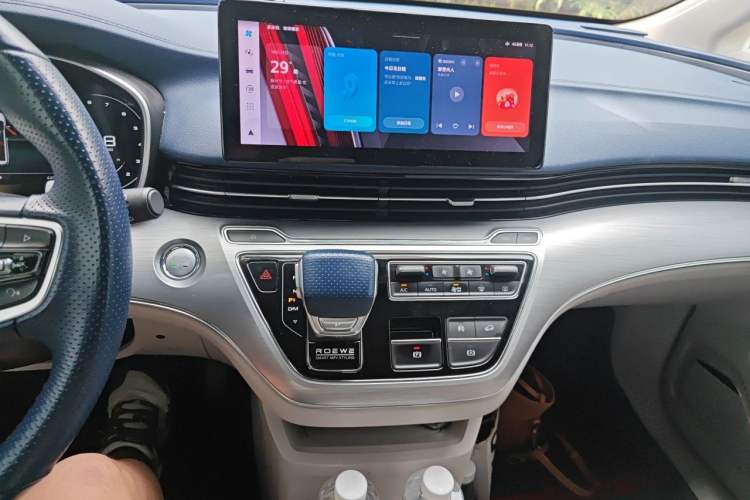 Used Roewe iMAX8 2022 400TGI Celebration Edition Audio And AC Panel