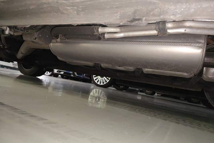 Used Roewe iMAX8 2022 400TGI Celebration Edition Chassis Rear Left