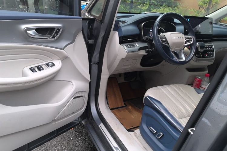 Used Roewe iMAX8 2022 400TGI Celebration Edition Driver Seat