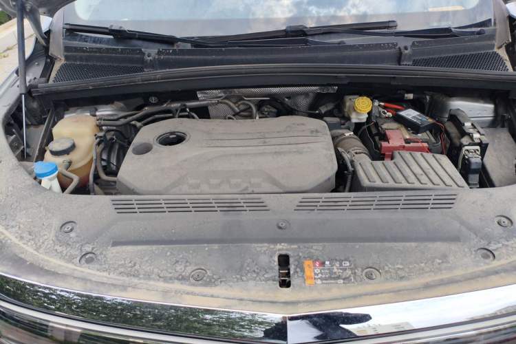 Used Roewe iMAX8 2022 400TGI Ultimate Edition Engine Bay