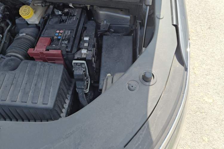 Used Roewe iMAX8 2022 400TGI Prestige Edition Engine Bay Left