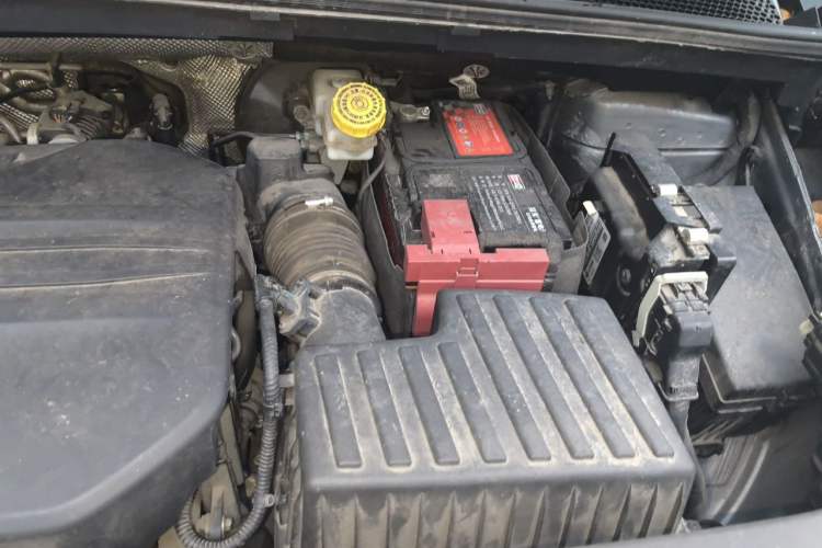 Used Roewe iMAX8 2022 400TGI Celebration Edition Engine Bay Left