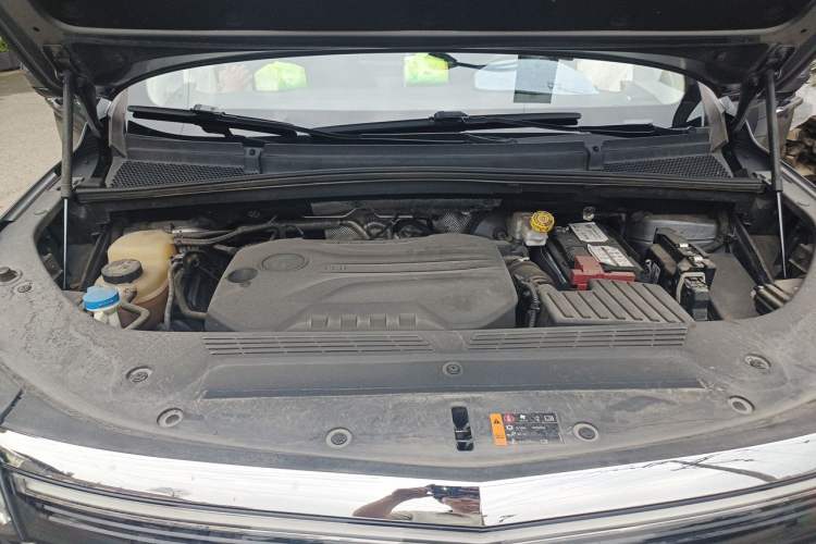 Used Roewe iMAX8 2022 400TGI Prestige Edition Engine Bay