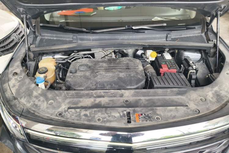 Used Roewe iMAX8 2022 400TGI Celebration Edition Engine Bay
