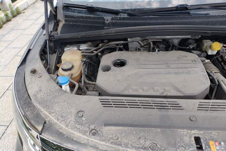 Used Roewe iMAX8 2022 400TGI Ultimate Edition Engine Bay Right