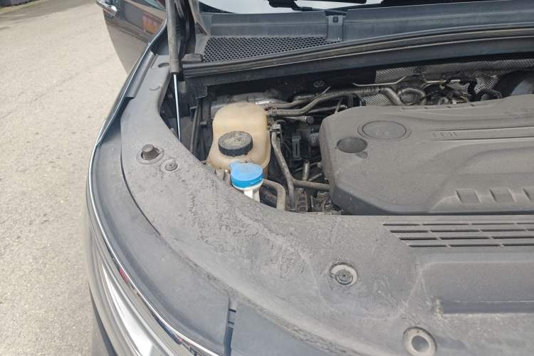Used Roewe iMAX8 2022 400TGI Prestige Edition Engine Bay Right