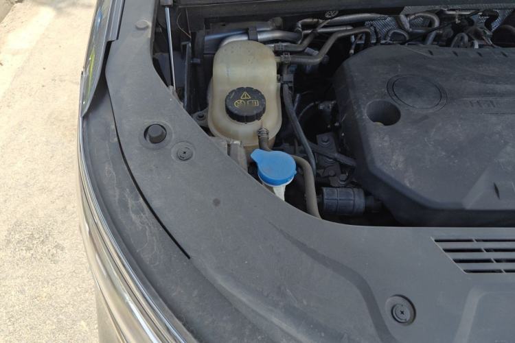 Used Roewe iMAX8 2022 400TGI Prestige Edition Engine Bay Right