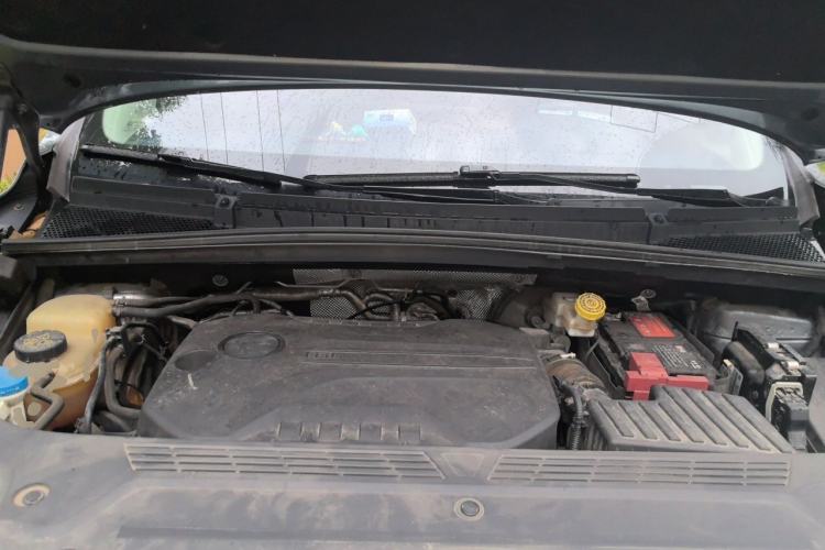 Used Roewe iMAX8 2022 400TGI Celebration Edition Engine Bay