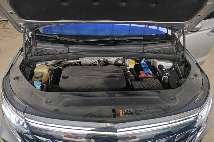 Used Roewe iMAX8 2022 400TGI Celebration Edition Engine Bay