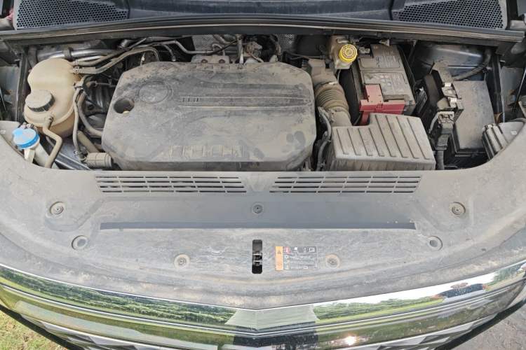 Used Roewe iMAX8 2022 400TGI Celebration Edition Engine Bay
