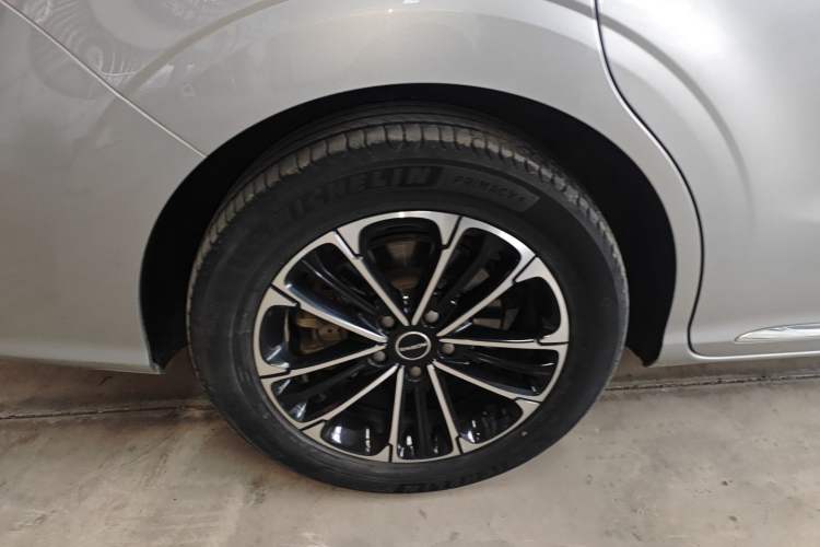 Used Roewe iMAX8 2022 400TGI Celebration Edition Exterior 5