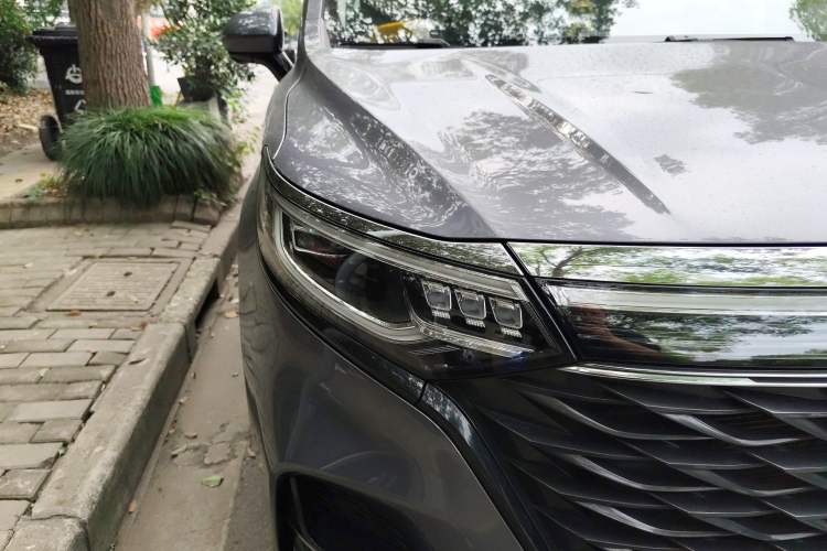 Used Roewe iMAX8 2022 400TGI Prestige Edition Exterior 6