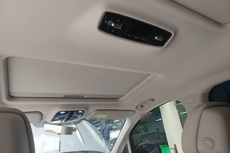 Used Roewe iMAX8 2022 400TGI Celebration Edition Headliner