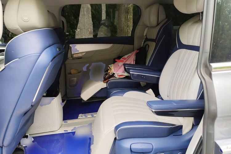Used Roewe iMAX8 2022 400TGI Prestige Edition Interior 4