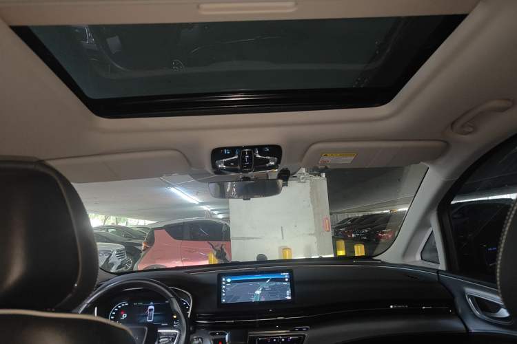 Used Roewe iMAX8 2022 400TGI Flagship Edition Interior 6