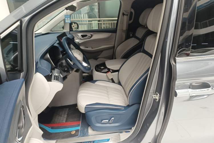 Used Roewe iMAX8 2022 400TGI Celebration Edition Left Front Seat