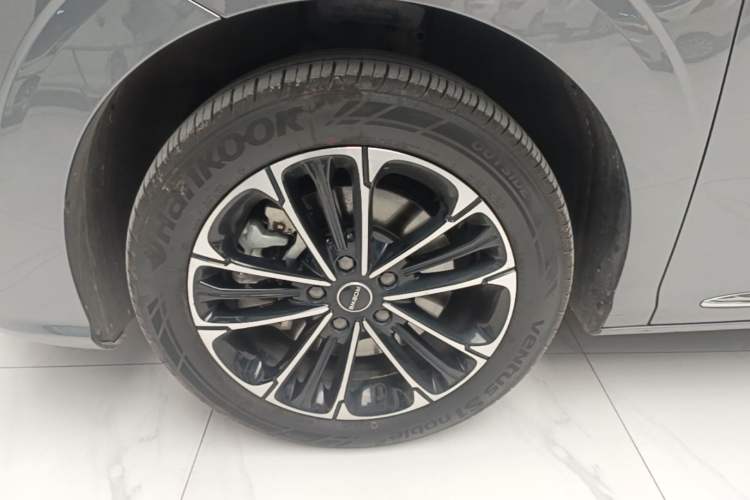 Used Roewe iMAX8 2022 400TGI Celebration Edition Left Front Wheel Hub
