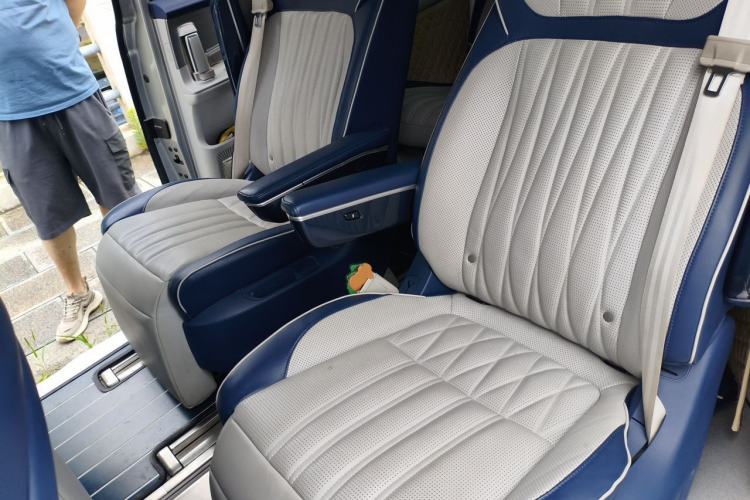 Used Roewe iMAX8 2022 400TGI Ultimate Edition Left Rear Seat