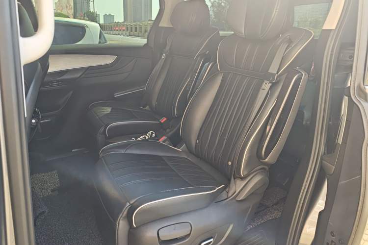 Used Roewe iMAX8 2022 400TGI Flagship Edition Left Rear Seat