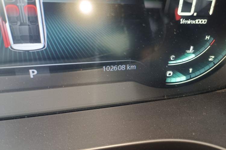 Used Roewe iMAX8 2022 400TGI Prestige Edition Odometer Close Up