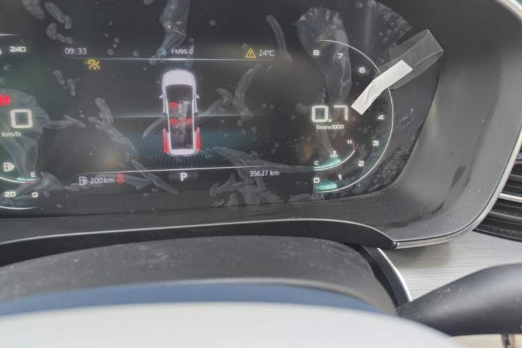 Used Roewe iMAX8 2022 400TGI Prestige Edition Odometer Close Up