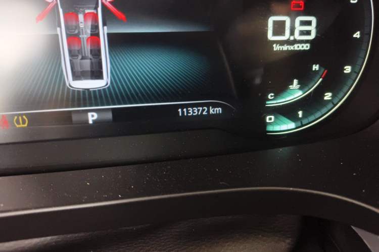Used Roewe iMAX8 2022 400TGI Celebration Edition Odometer Close Up