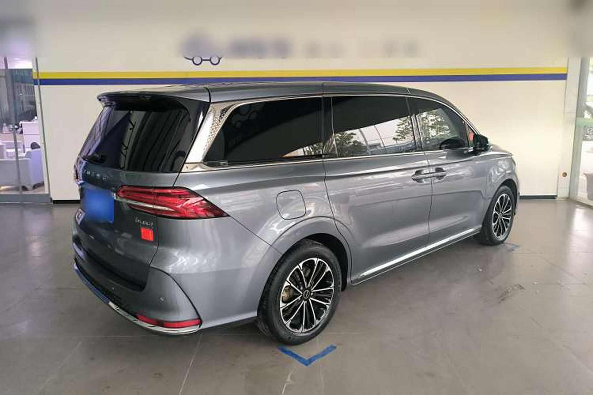 Used Roewe iMAX8 2022 400TGI Flagship Edition Rear Right 45 Deg